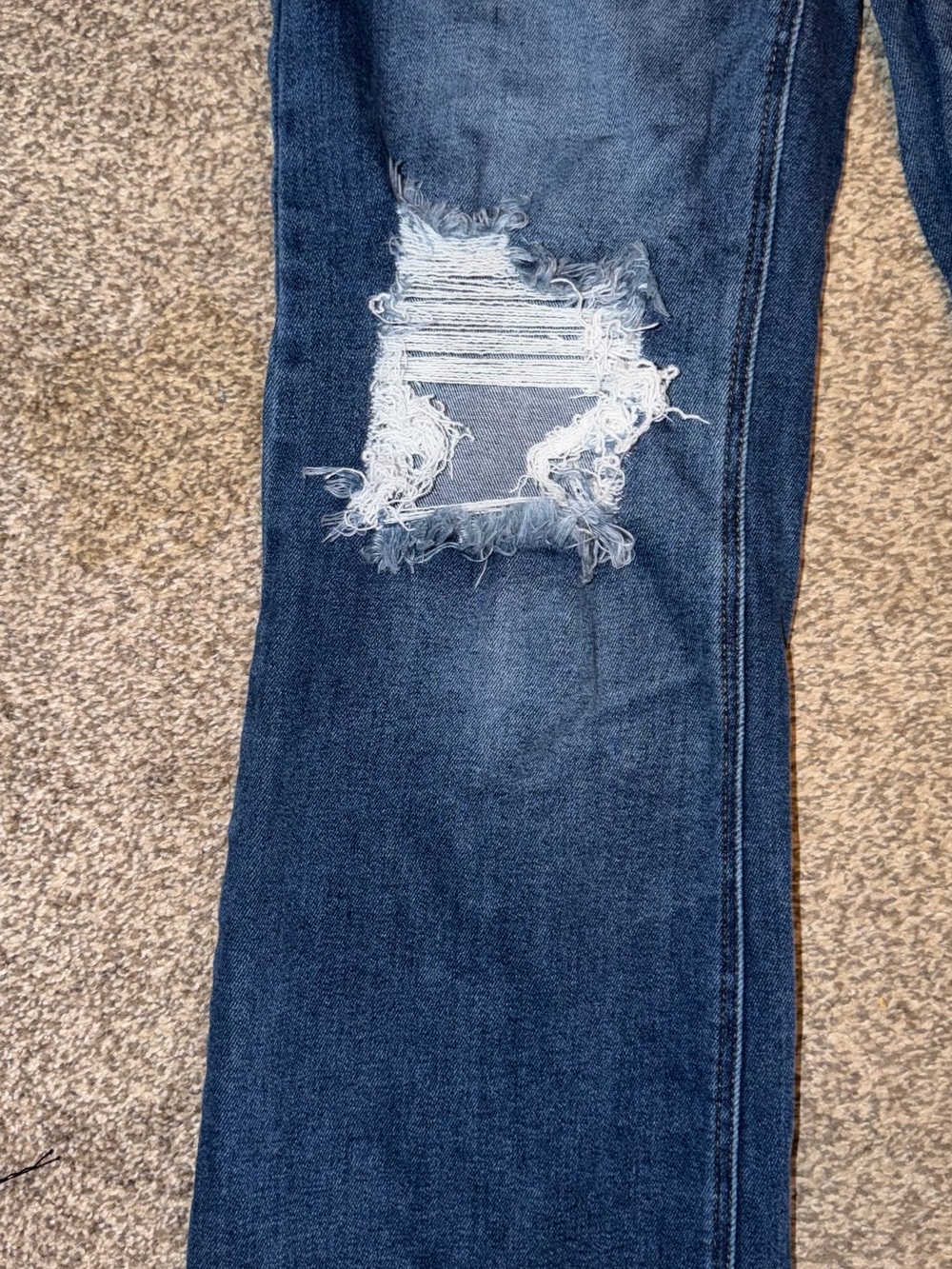 Women's Distressed Cropped Jeans in Medium Blue Wash - Picture 8 of 11